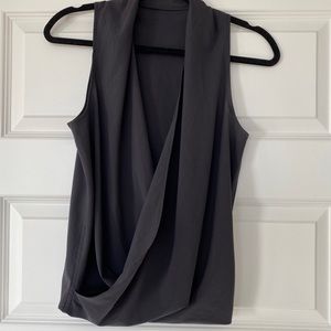 Lululemon black sleeveless blouse size 6